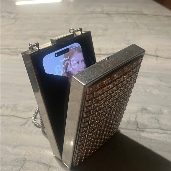 ALICE & OLIVIA stunning, silver rhinestone clutch or crossbody purse-LIKE NEW! - Picture 9 of 10